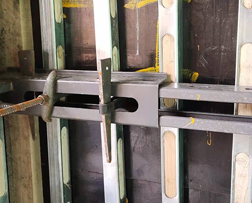 60系列钢背楞制造商